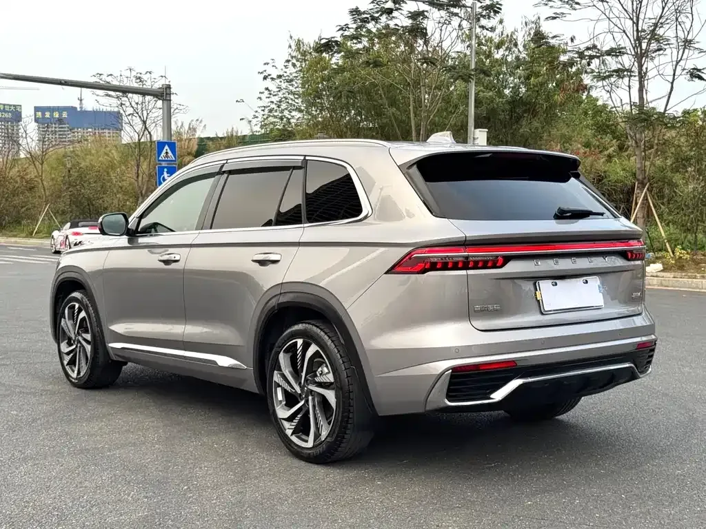 Geely Xingyue L — фото 9