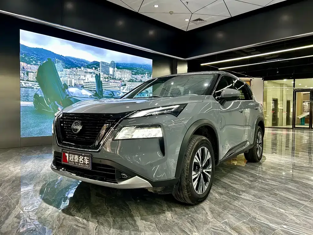 Nissan X-Trail — фото 1