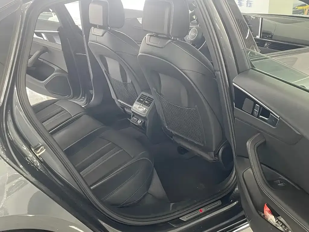 Audi A4L 2025 из CN, фото 10