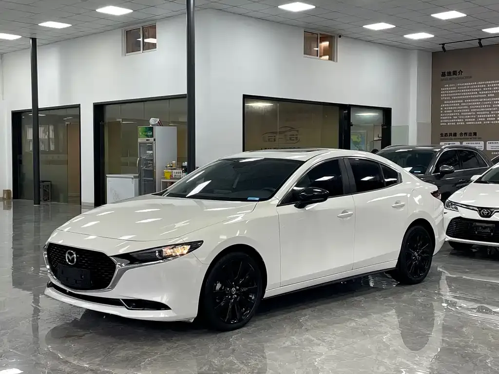 Mazda 3 Axela 2022 из CN, фото 1