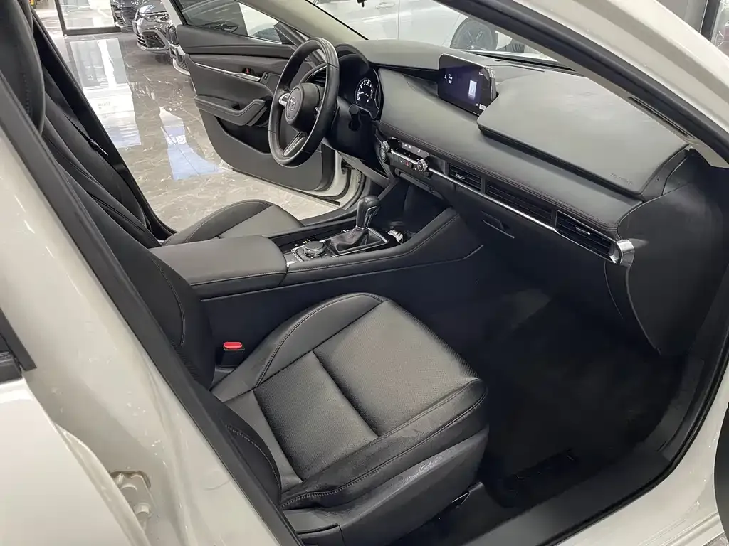 Mazda 3 Axela 2022 из CN, фото 8