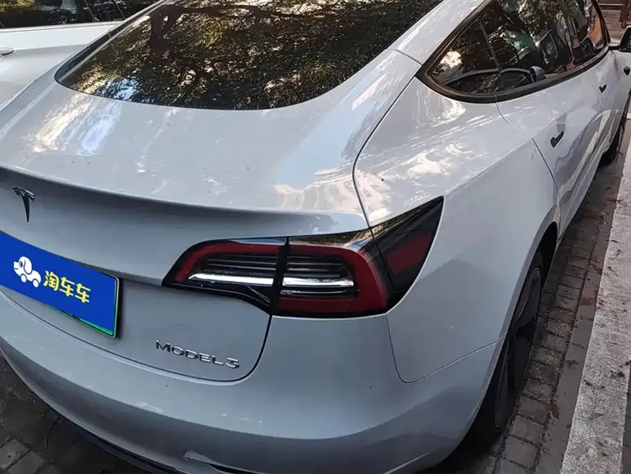 Tesla Model 3 — фото 3