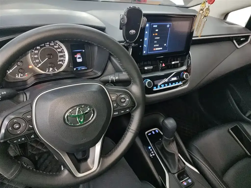 Toyota Corolla 2023 из CN, фото 10