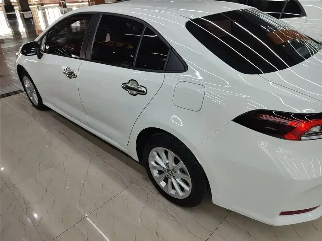 Toyota Corolla 2023 из CN, фото 5