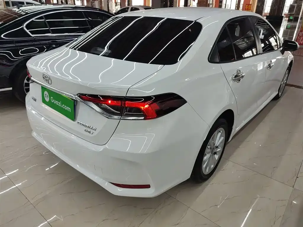 Toyota Corolla 2023 из CN, фото 7