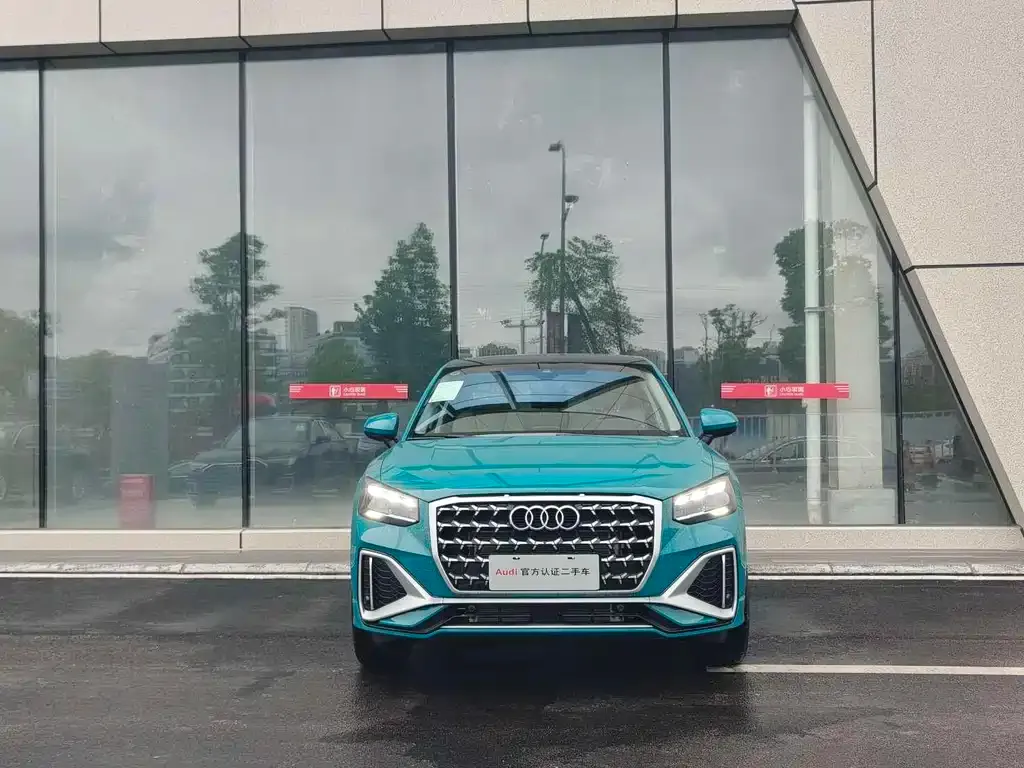 Audi Q2L 2025 из CN, фото 2