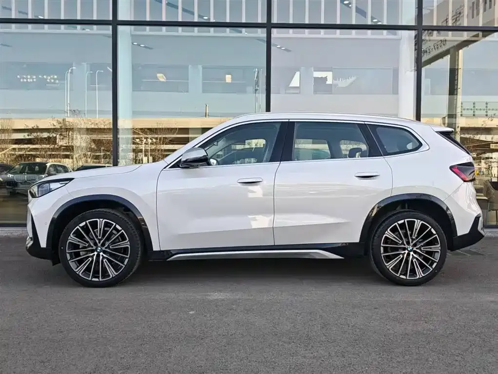 BMW X1 2024 из CN, фото 3