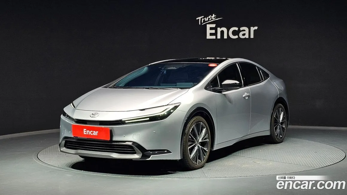 Toyota Prius — фото 1