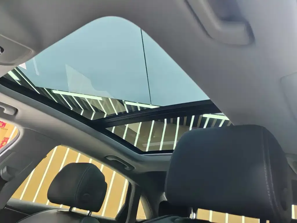 Audi A4L 2022 из CN, фото 8