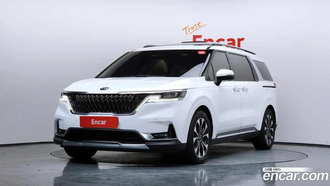 Kia Carnival — фото 1