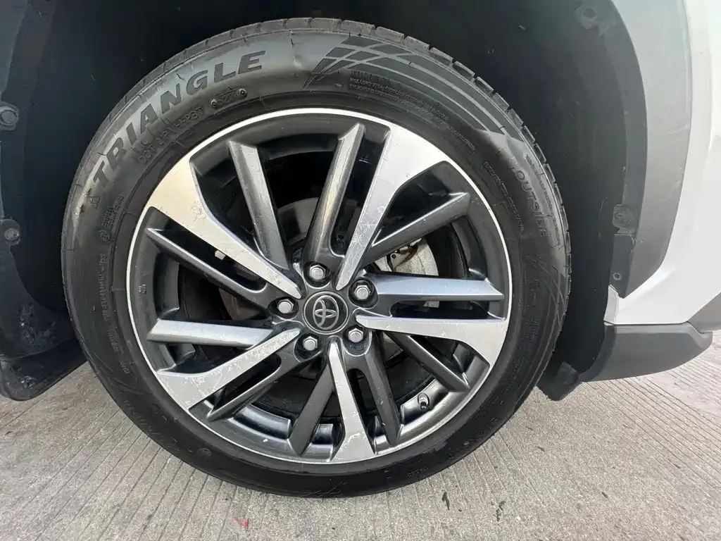 Toyota Frontlander 2022 из CN, фото 9