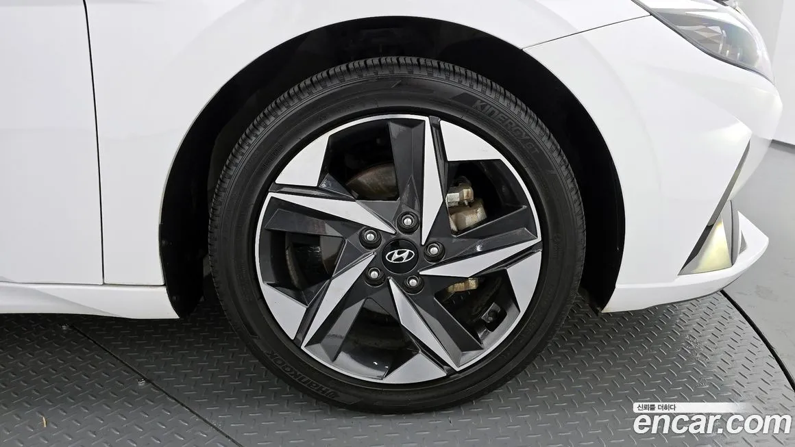 Hyundai AVANTE 2023 из KR, фото 5
