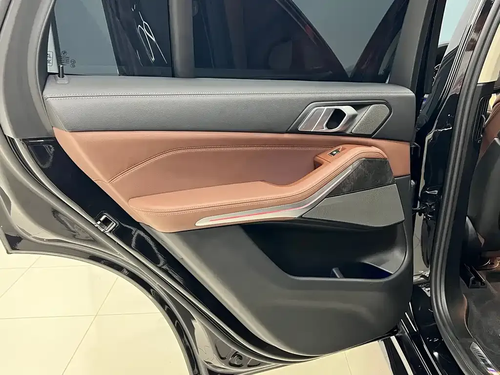 BMW X5 (Import) — фото 10