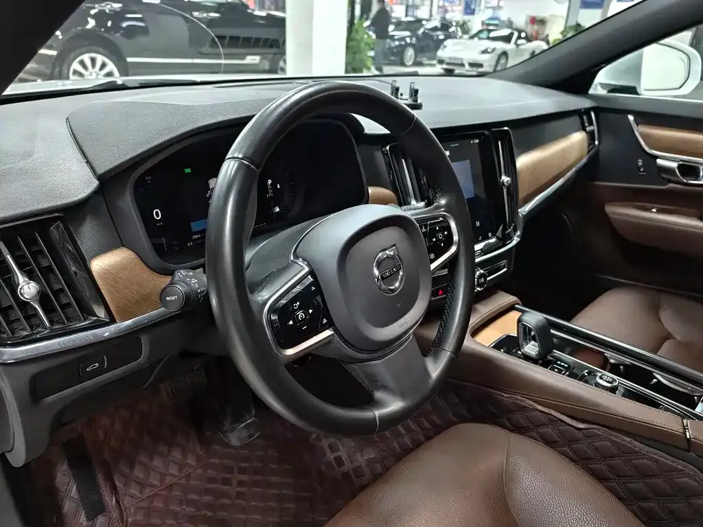 Volvo S90 2022 из CN, фото 10