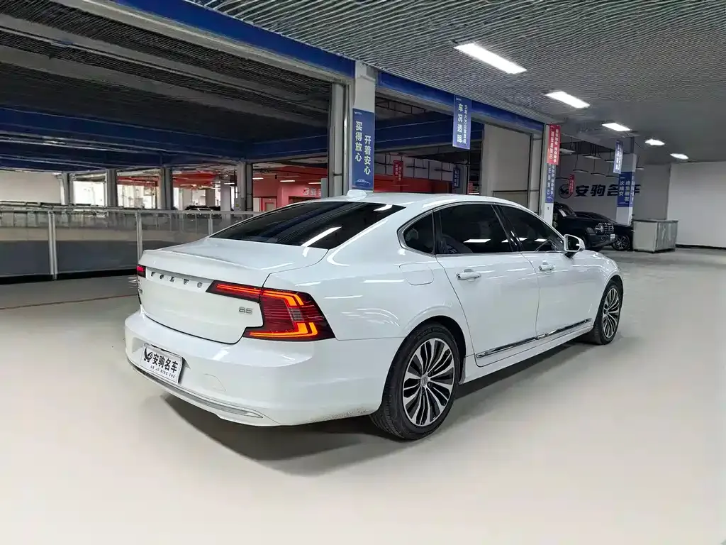 Volvo S90 2022 из CN, фото 4