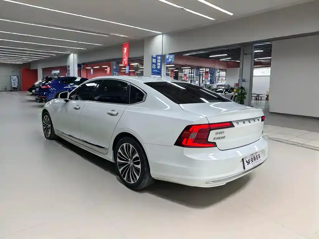 Volvo S90 2022 из CN, фото 6