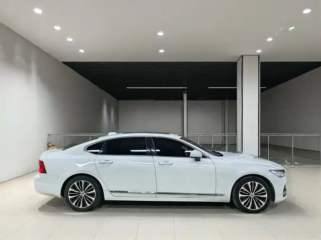 Volvo S90 2022 из CN, фото 7