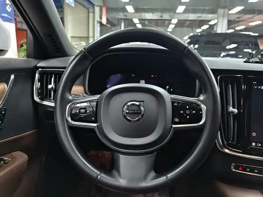 Volvo S90 2022 из CN, фото 8