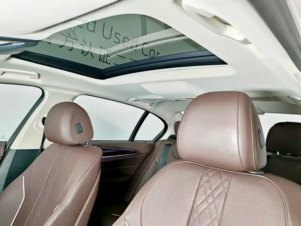 BMW 5 Series 2024 из CN, фото 8