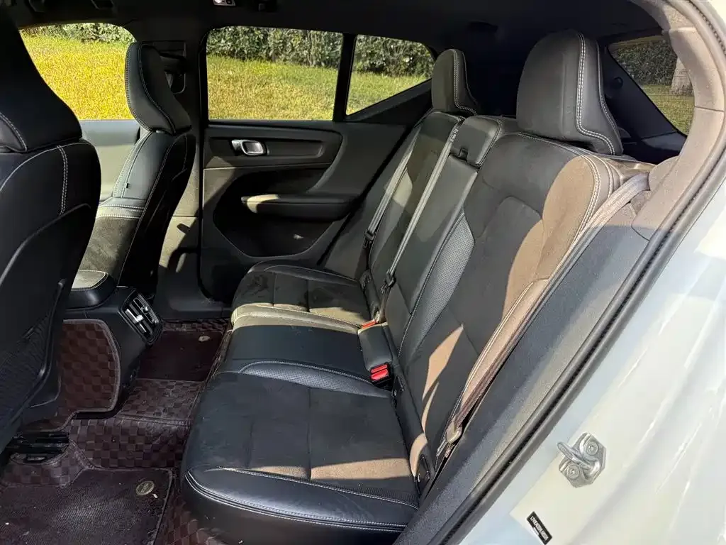 Volvo XC40 2021 из CN, фото 10