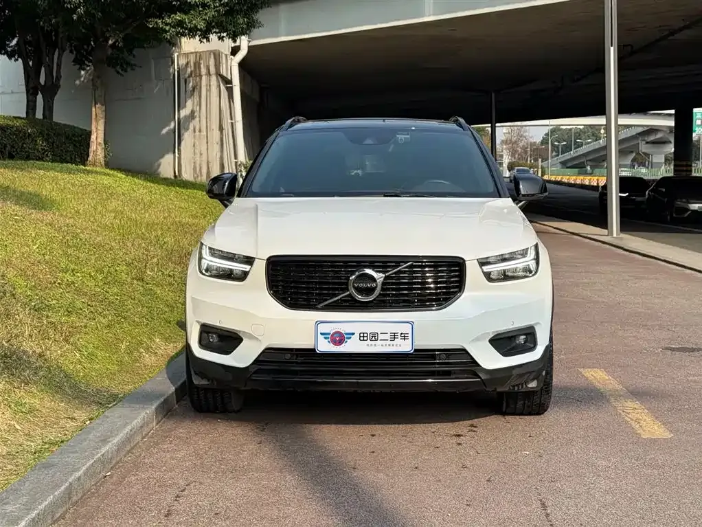 Volvo XC40 2021 из CN, фото 2