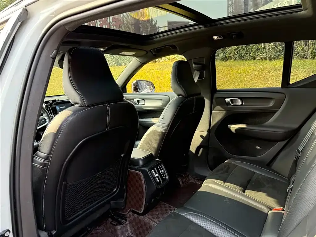 Volvo XC40 2021 из CN, фото 9