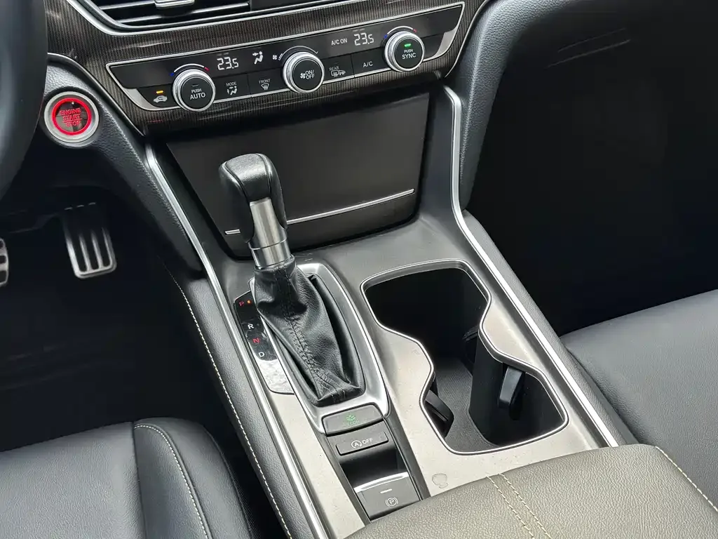 Honda Accord 2023 из CN, фото 10
