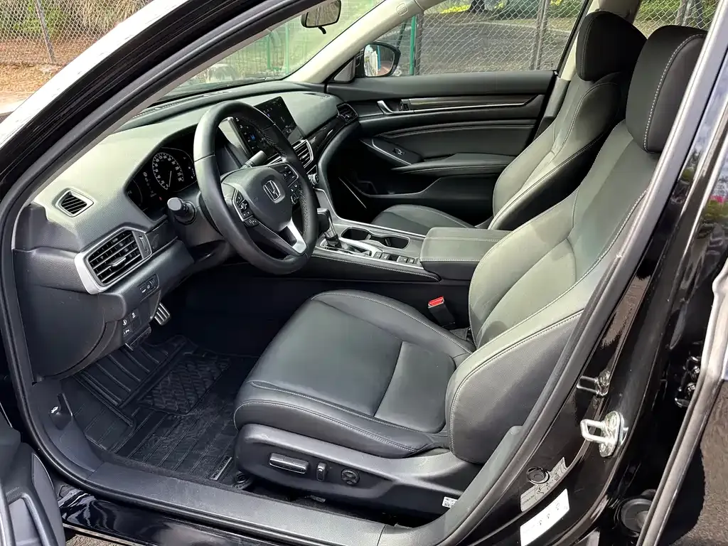 Honda Accord 2023 из CN, фото 4