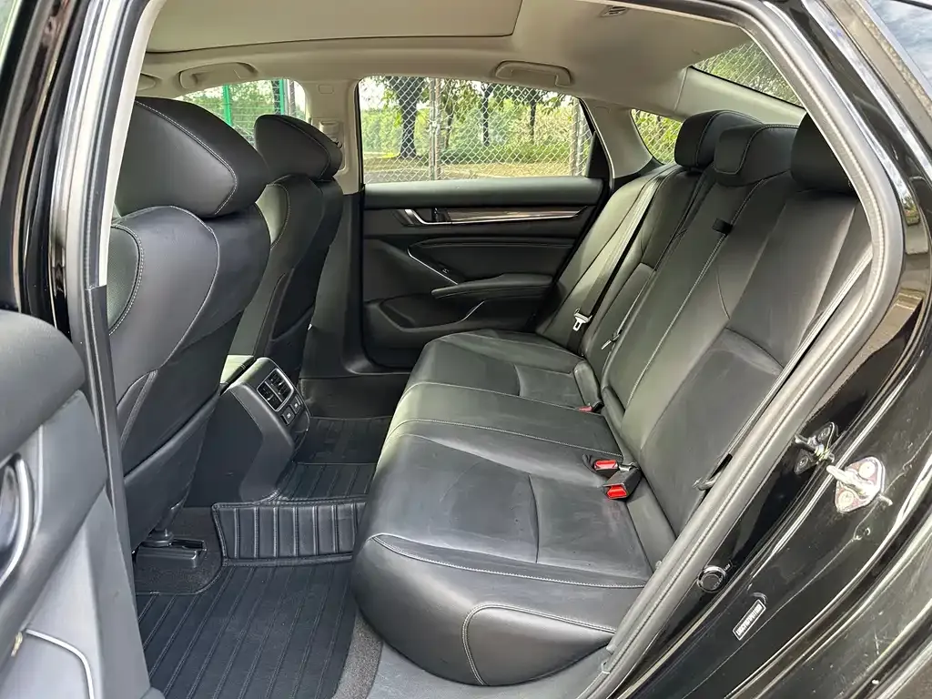 Honda Accord 2023 из CN, фото 5