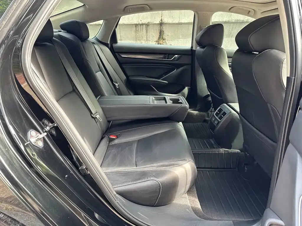 Honda Accord 2023 из CN, фото 6