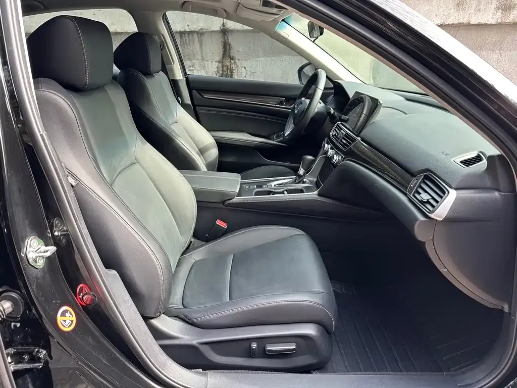 Honda Accord 2023 из CN, фото 7