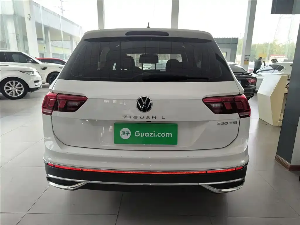 Volkswagen Tiguan L — фото 6