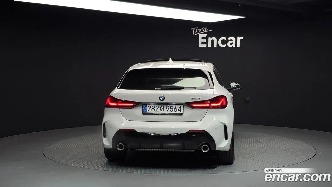 BMW 1-Series 2023 из KR, фото 4