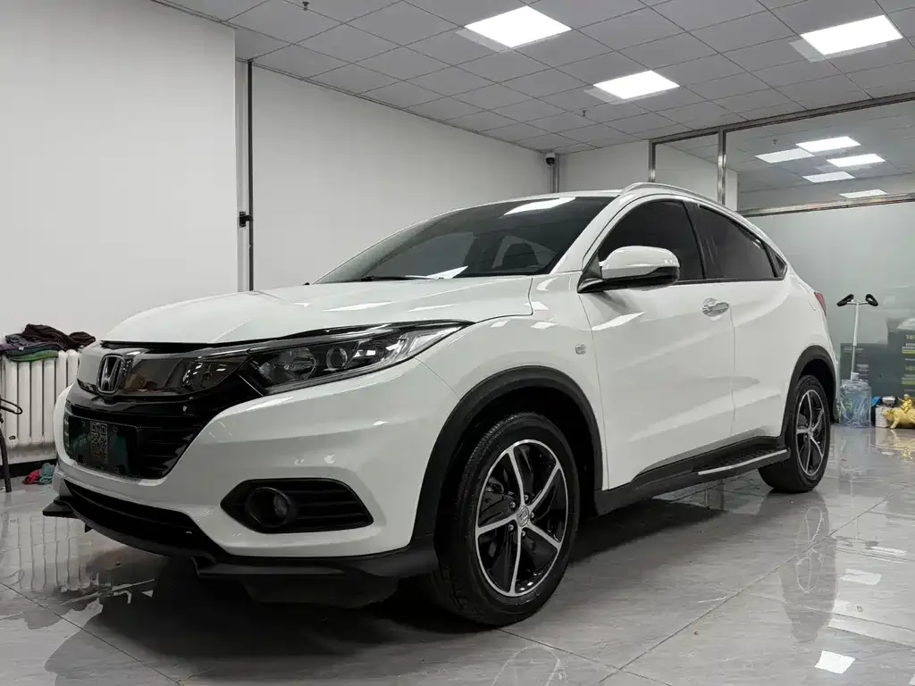 Honda Vezel — фото 1
