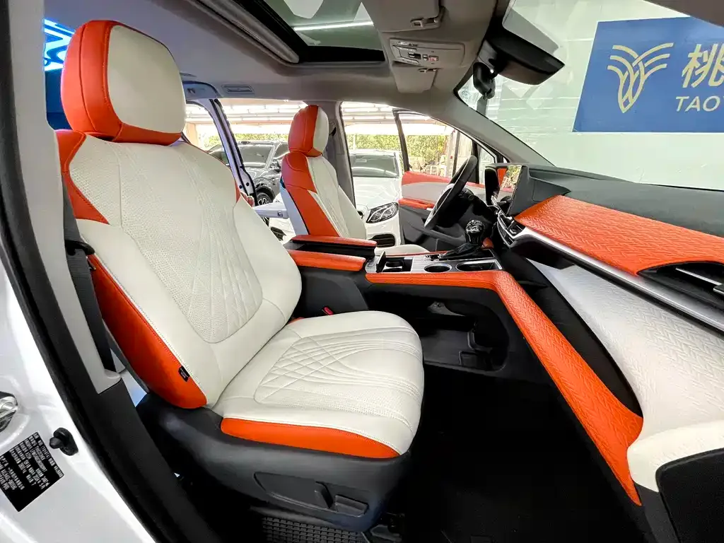 Toyota Granvia 2024 из CN, фото 10