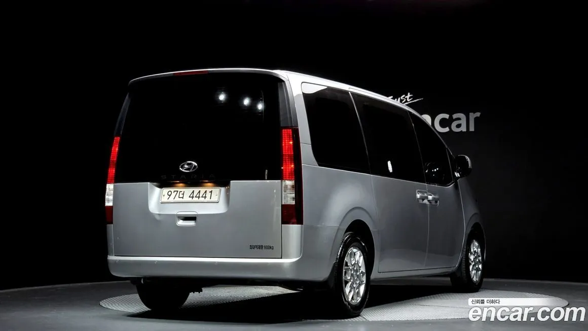 Hyundai Staria — фото 2