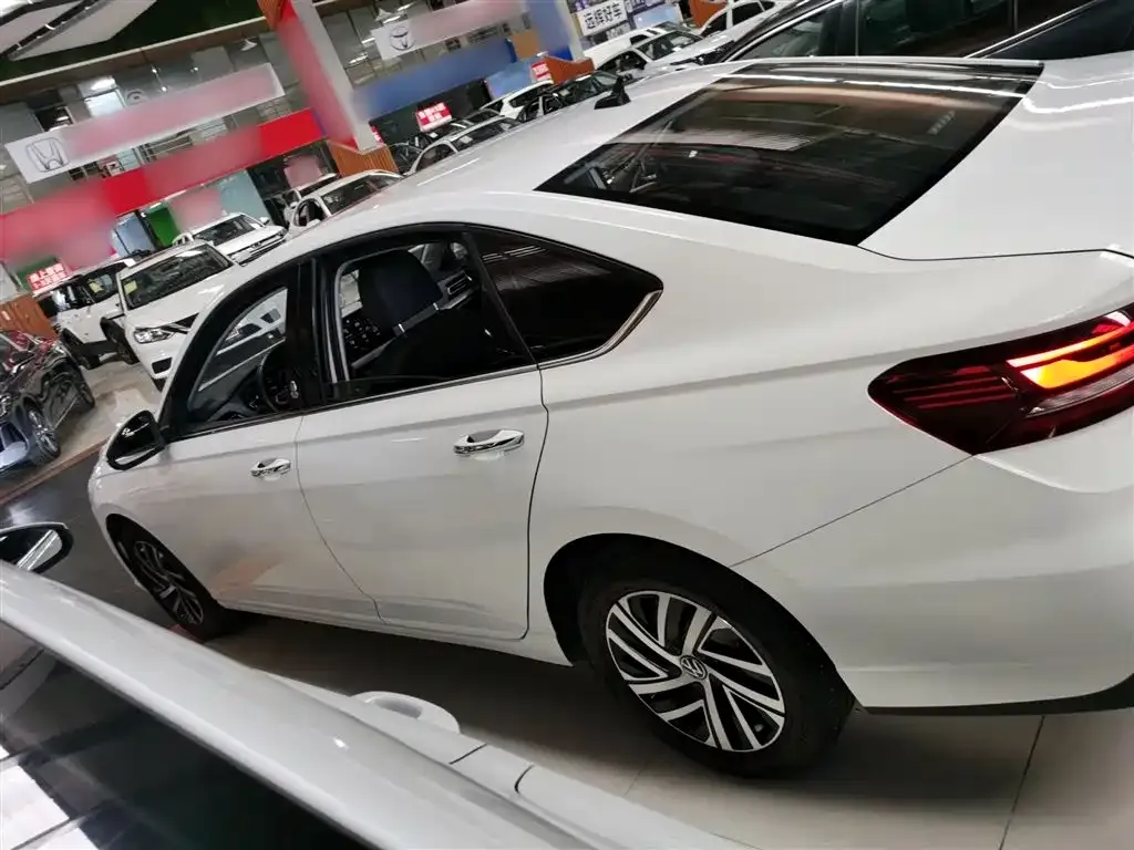 Volkswagen Lavida 2023 из CN, фото 5