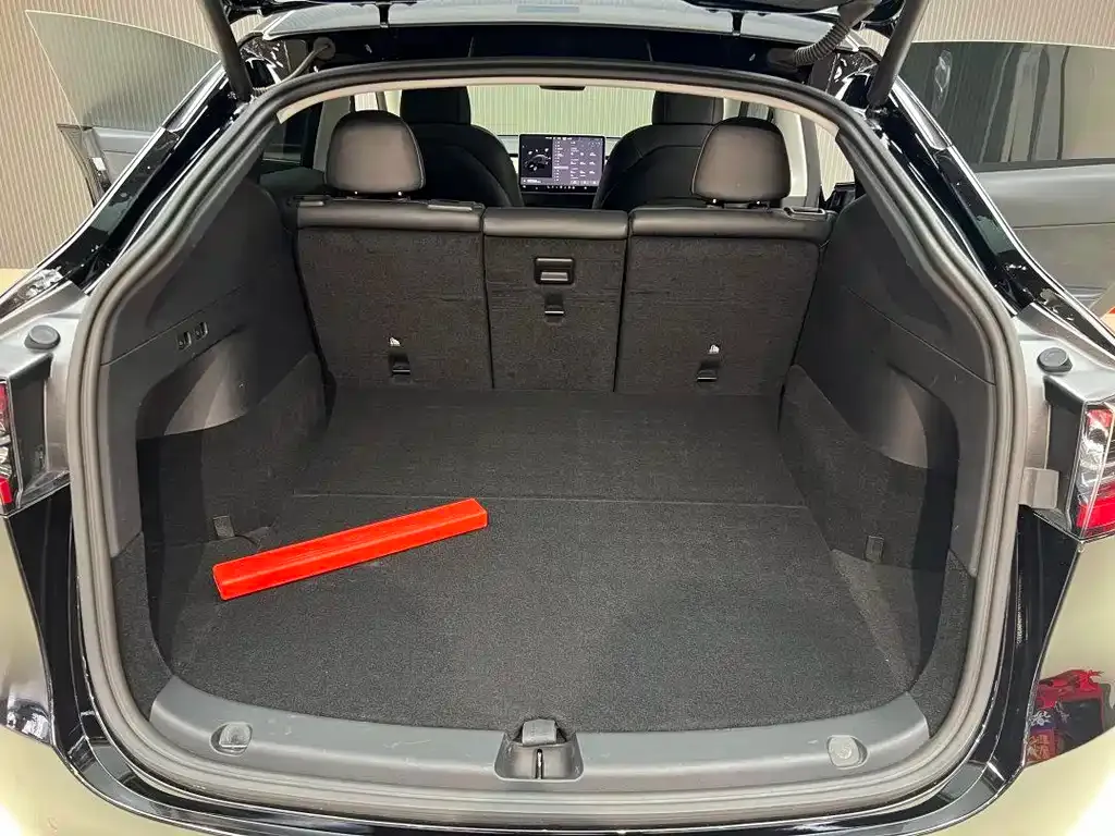 Tesla Model Y 2022 из CN, фото 10