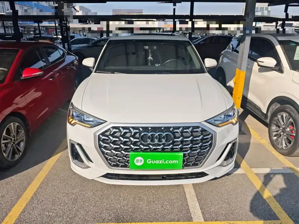 Audi Q3 2024 из CN, фото 3