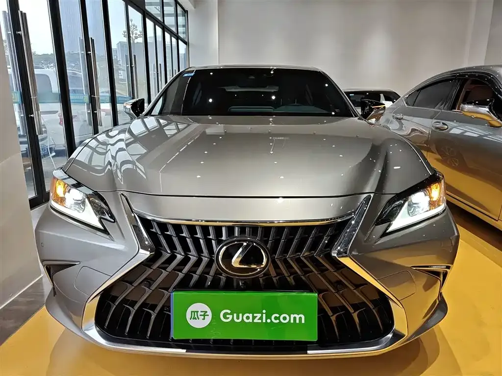 Lexus ES 2021 из CN, фото 3