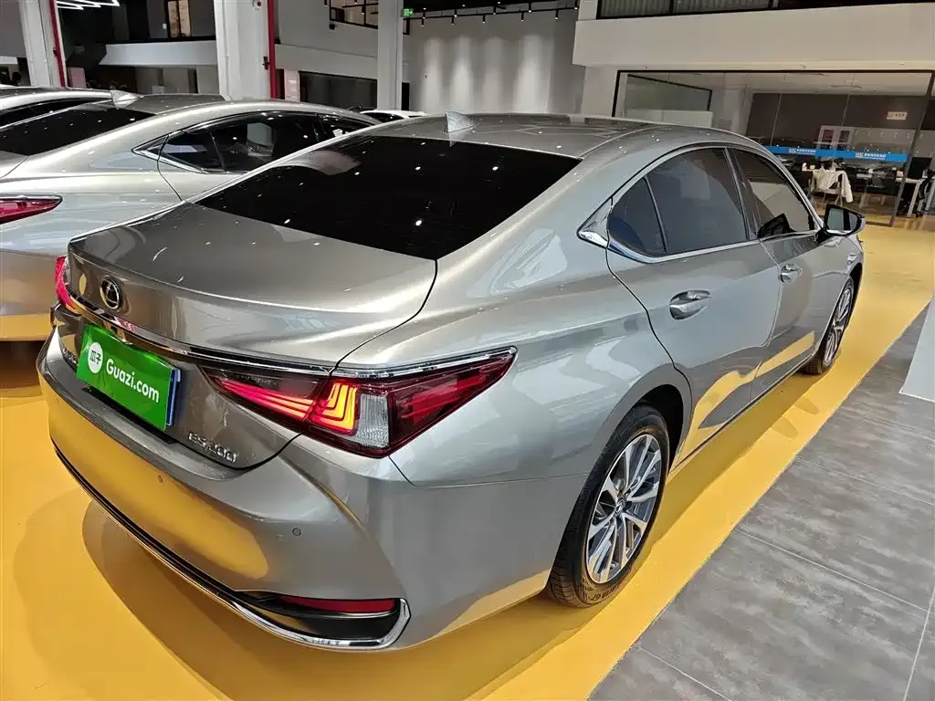 Lexus ES 2021 из CN, фото 7
