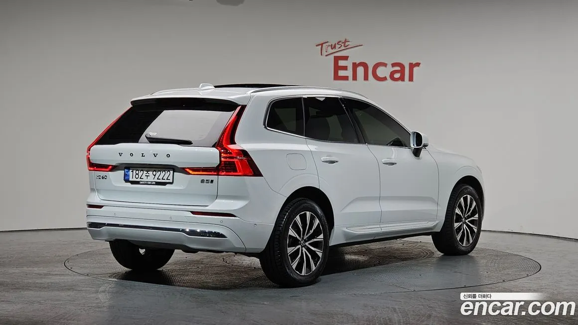 Volvo XC60 2024 из KR, фото 2