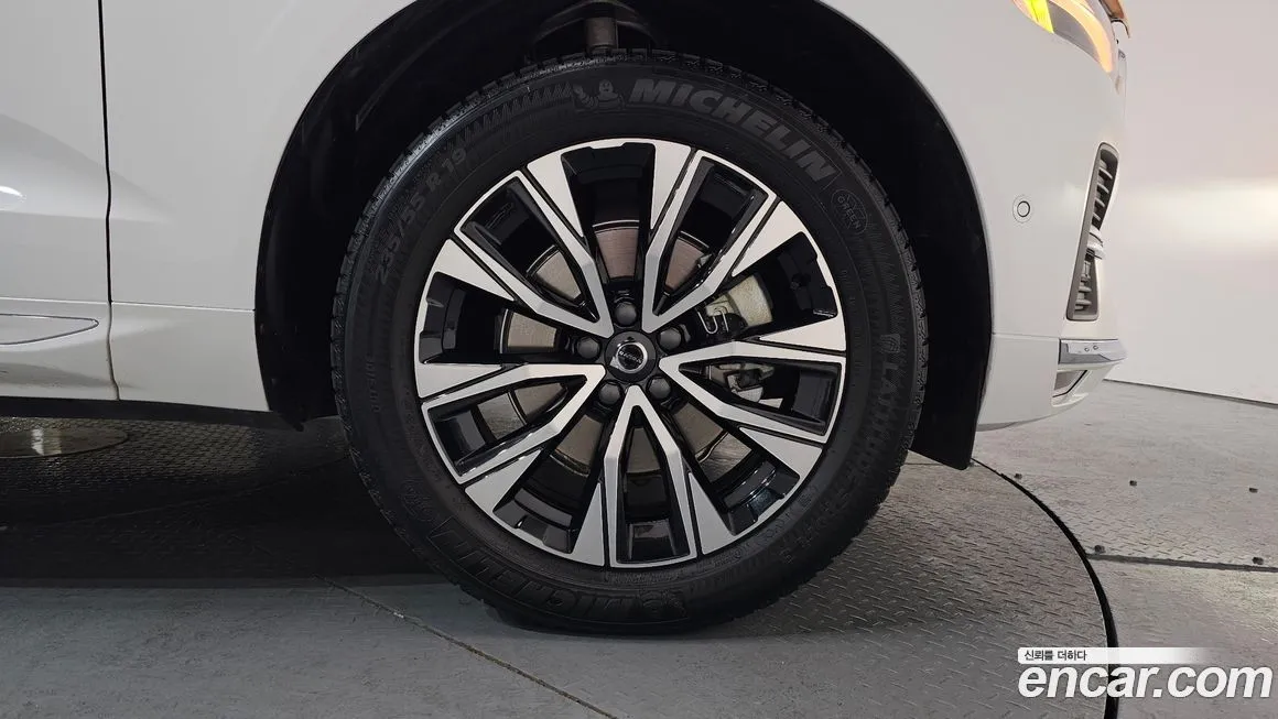 Volvo XC60 2024 из KR, фото 5