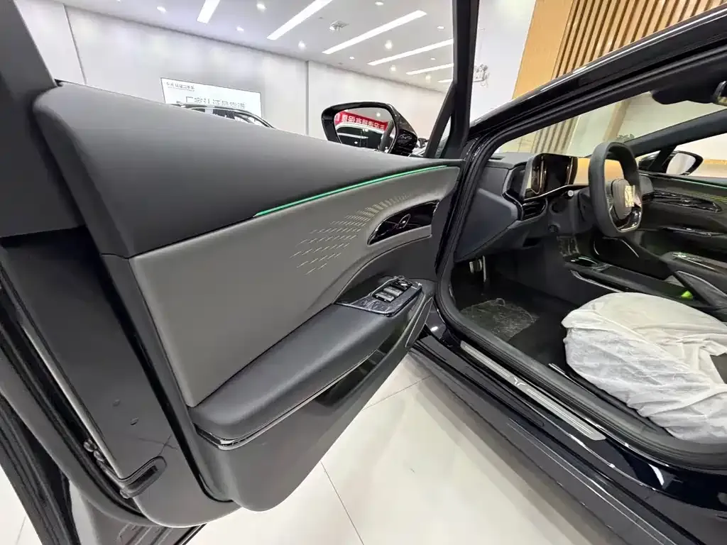 Hongqi EH7 2025 из CN, фото 9