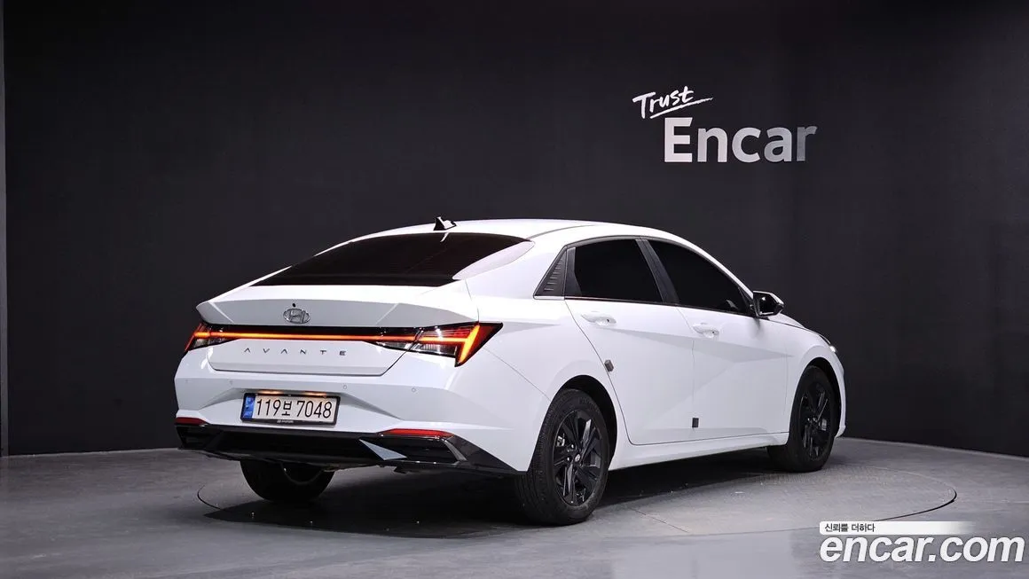 Hyundai AVANTE — фото 2