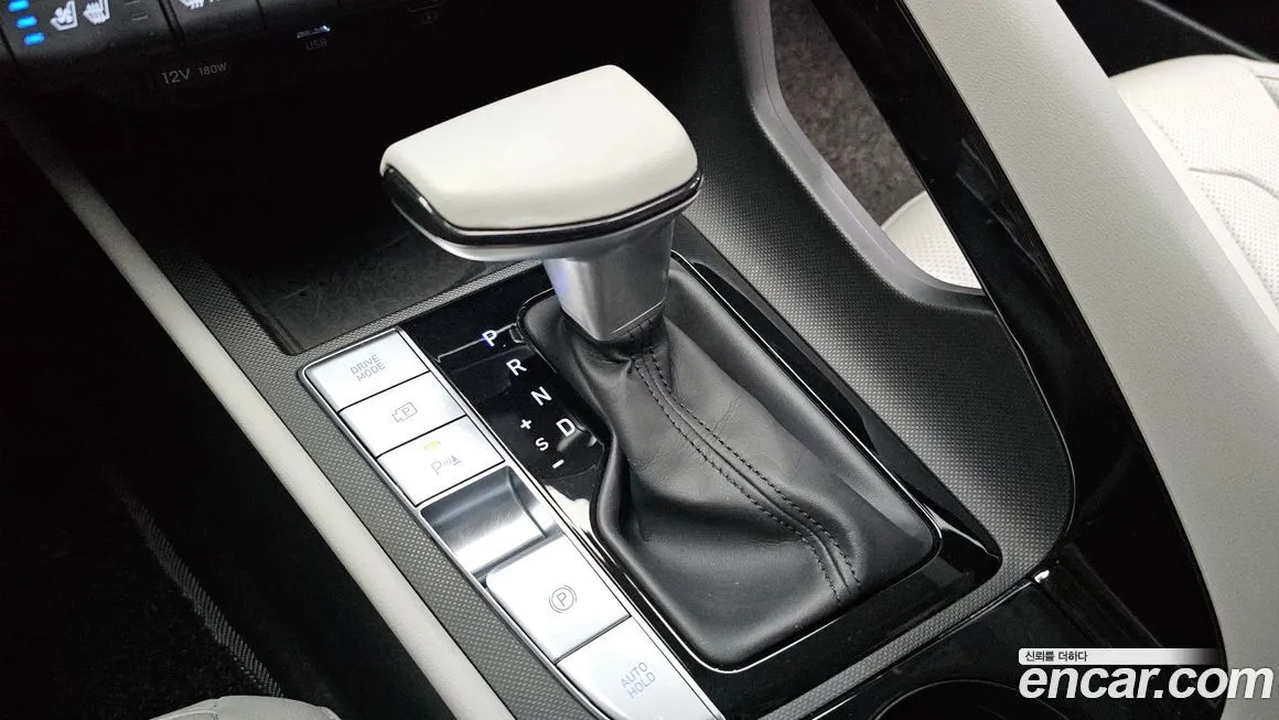 Hyundai AVANTE — фото 9