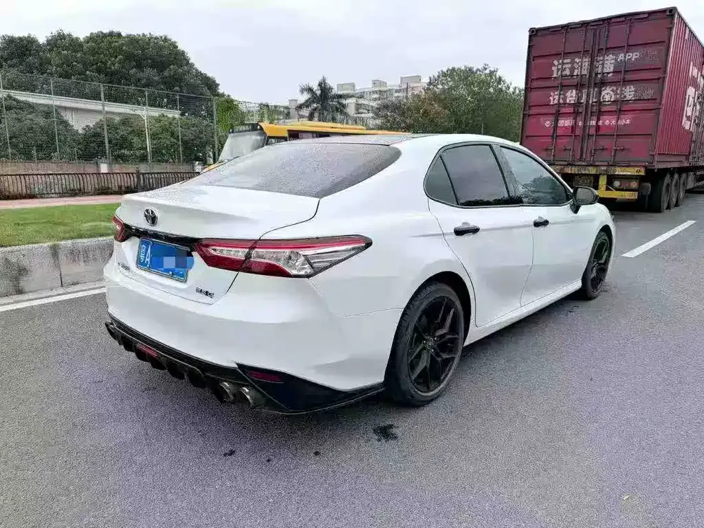 Toyota Camry 2021 из CN, фото 4