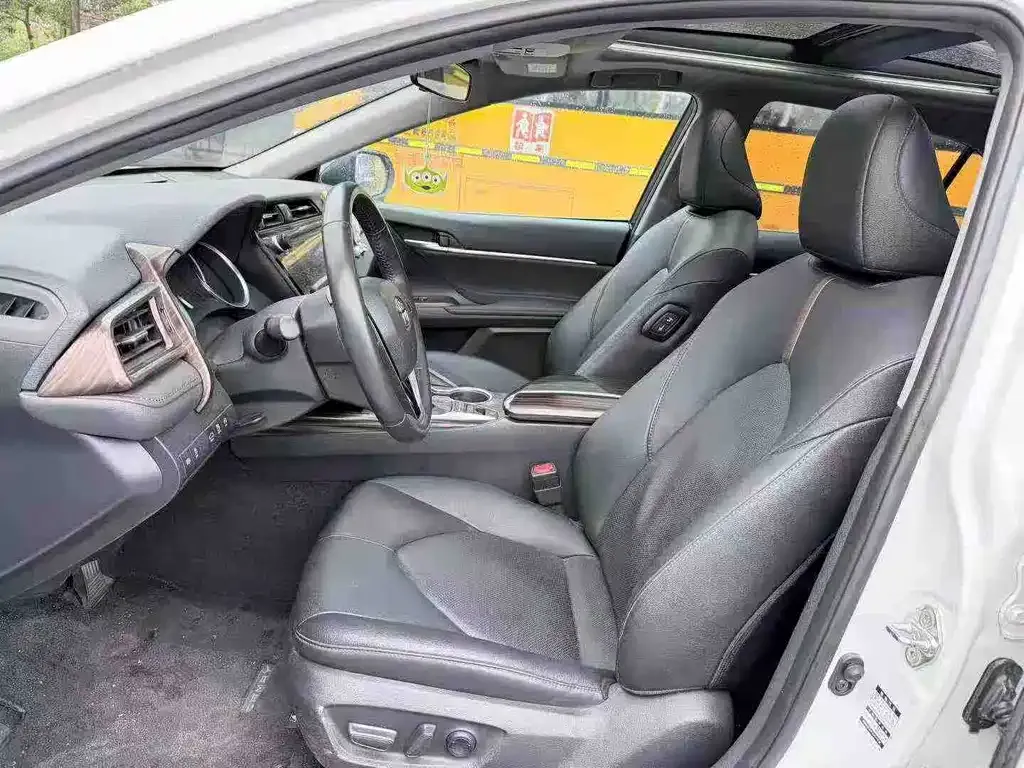 Toyota Camry 2021 из CN, фото 6