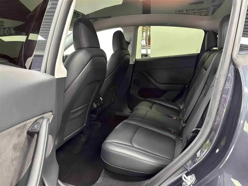 Tesla Model Y 2024 из CN, фото 8