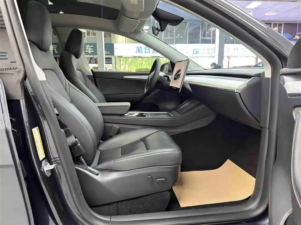 Tesla Model Y 2024 из CN, фото 9